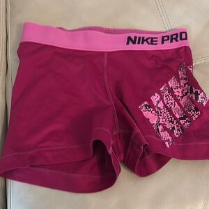 Nike pro pink